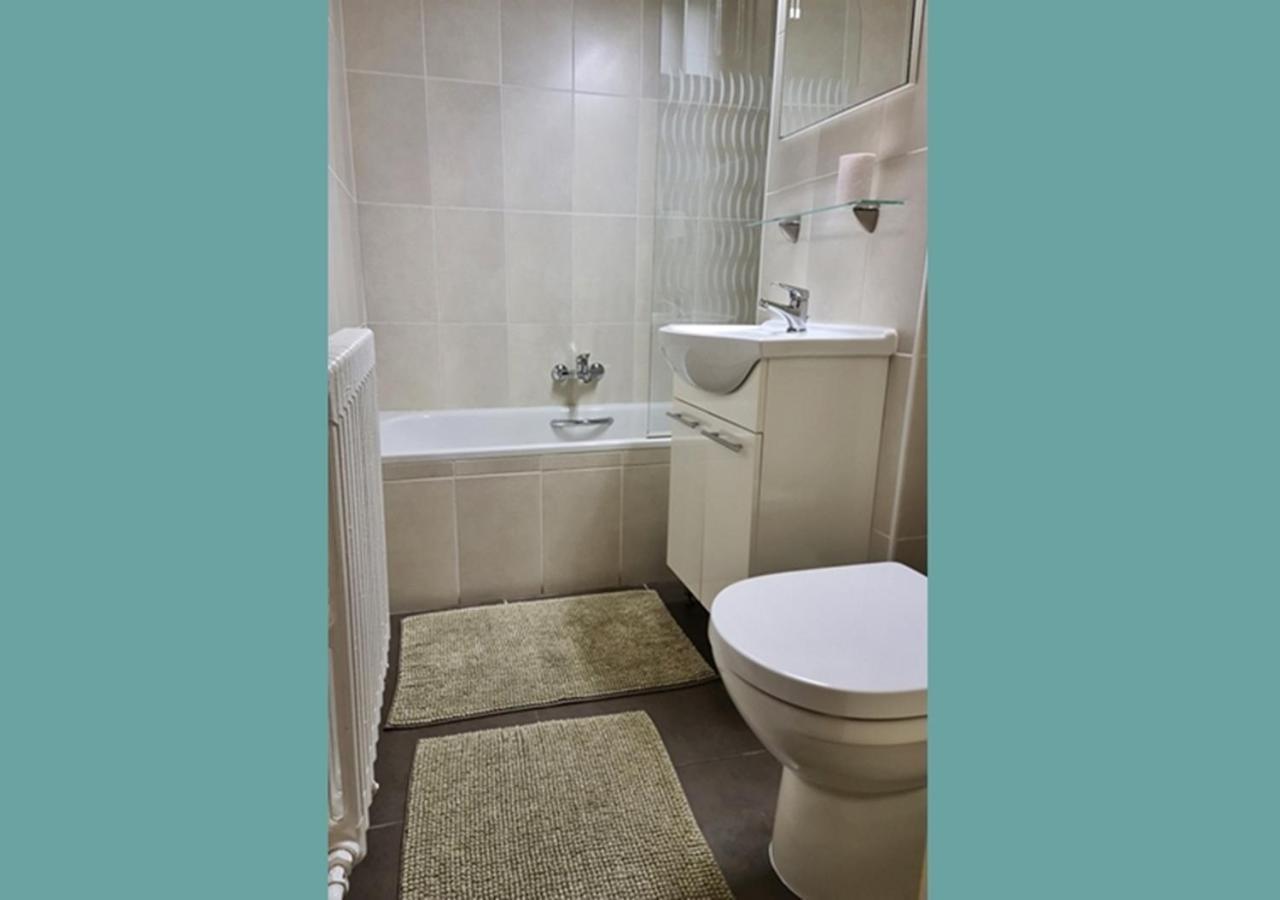 Uniek Gelegen Vakantieappartement In Oostende! Bagian luar foto